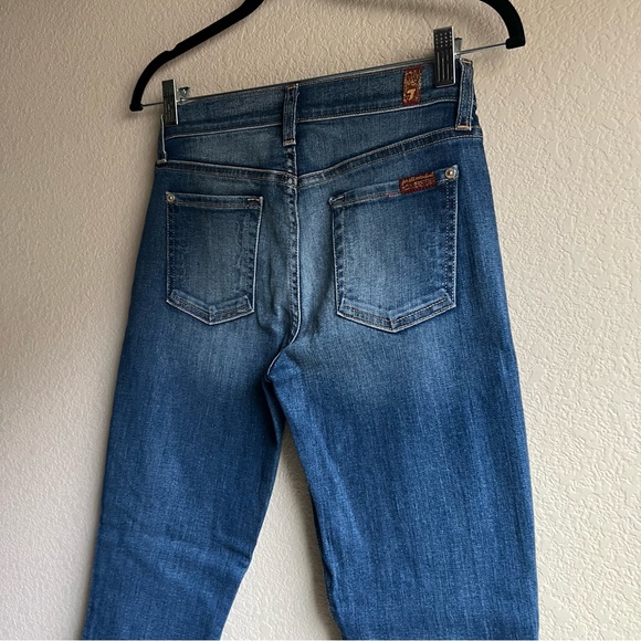 NWOT 7 For All Mankind Ankle Skinny Jeans in Distressed with Daisies, size 26 - Picture 9 of 16